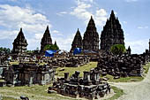 Prambanan - Candi Lara Jonggrang, overview of the temple complex 